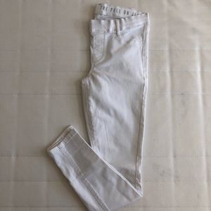 white jean “jeggings”